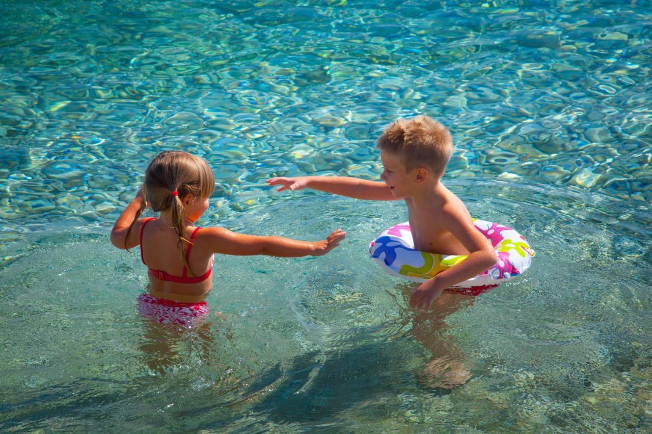 Campsite & Holiday Resort Medveja Ngoại thất bức ảnh