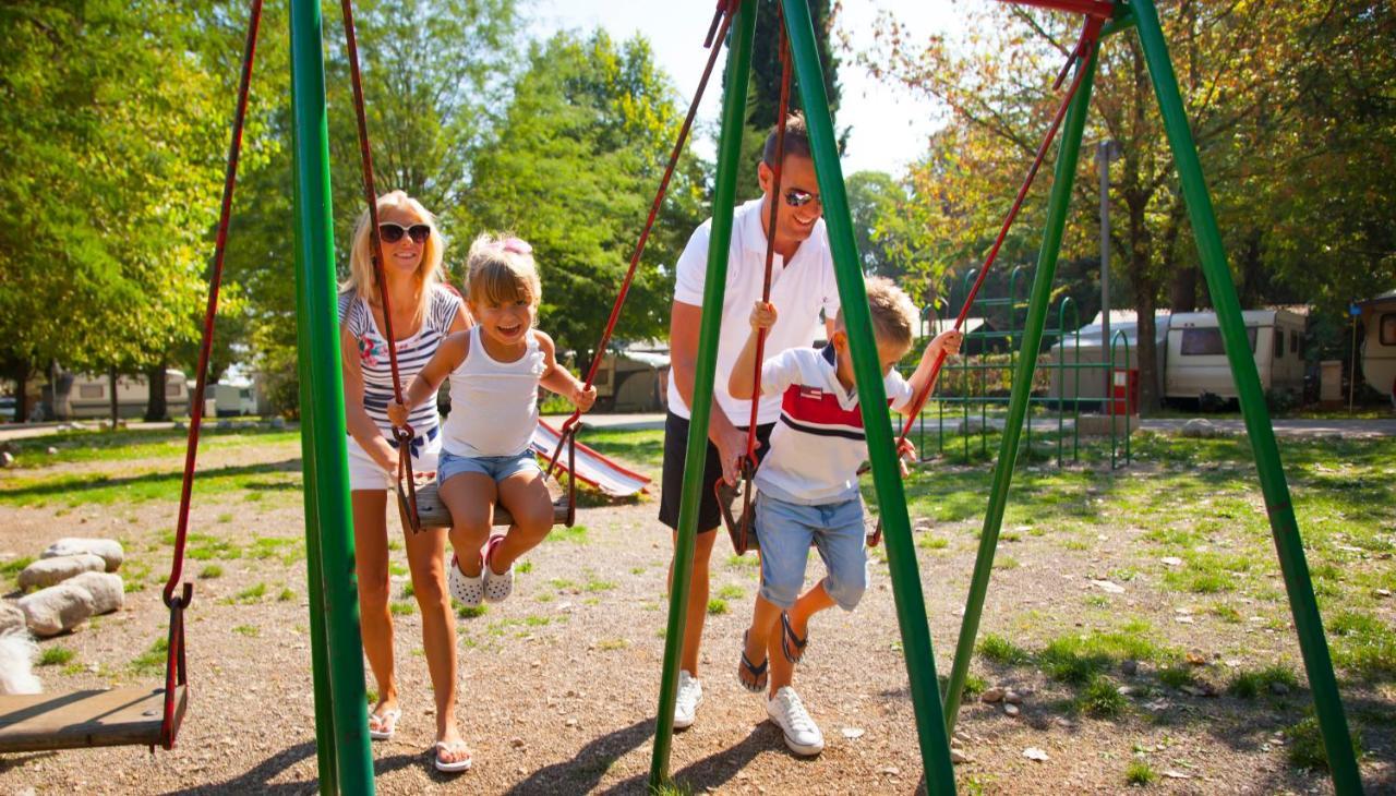Campsite & Holiday Resort Medveja Ngoại thất bức ảnh