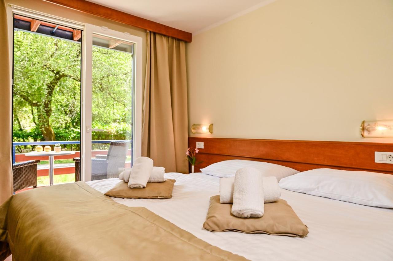 Campsite & Holiday Resort Medveja Ngoại thất bức ảnh