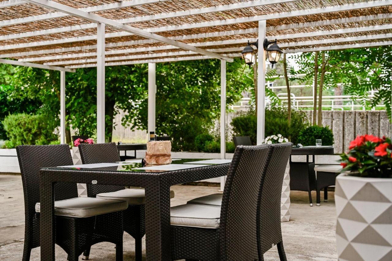 Campsite & Holiday Resort Medveja Ngoại thất bức ảnh