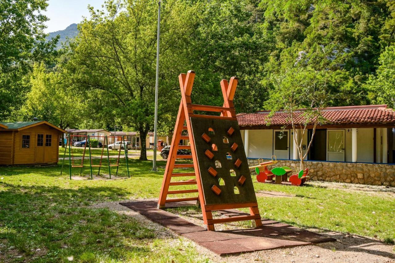Campsite & Holiday Resort Medveja Ngoại thất bức ảnh