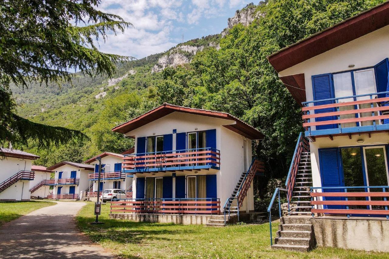 Campsite & Holiday Resort Medveja Ngoại thất bức ảnh